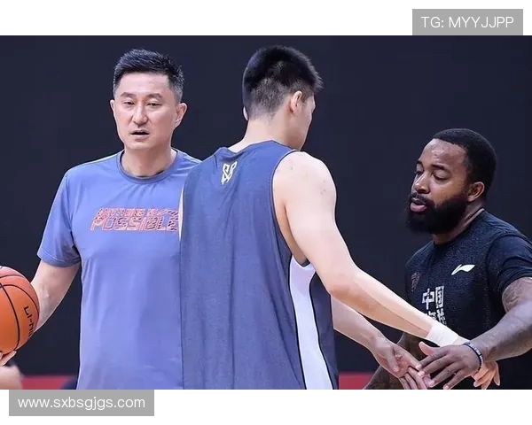 2015年11月8日广东队与上海队精彩全场回放重温篮球经典对决瞬间