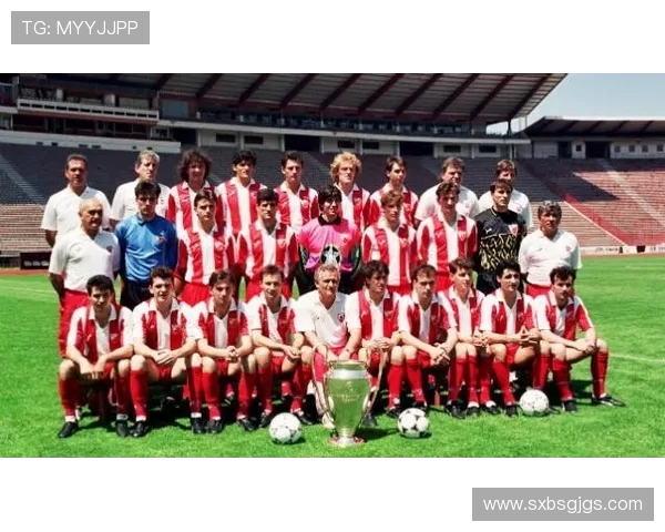 巴萨篮球队迎战贝尔格莱德红星队争夺欧冠小组赛胜利