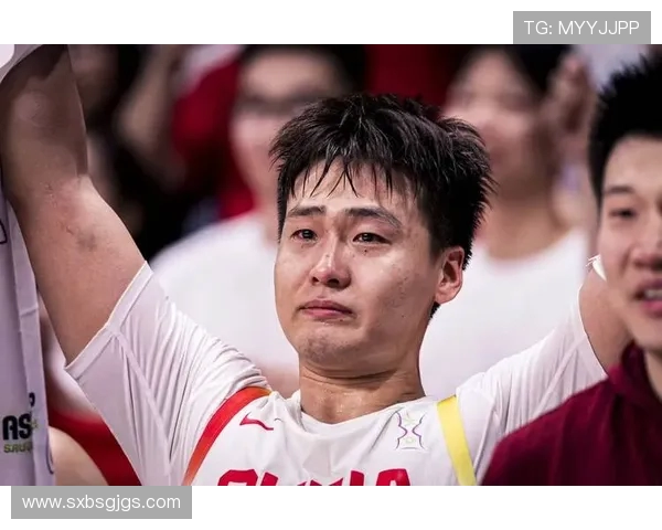 赵睿领衔新一季篮球盛宴展现青春风采与团队精神的完美结合